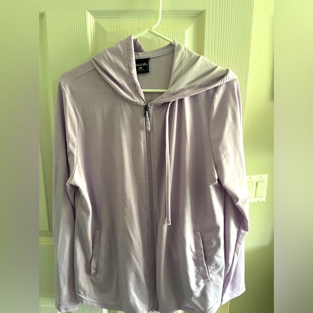 32 Degrees Cool- ladies zip front light weight hoodie Size Lg in palelavender.